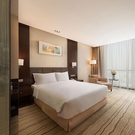 Holiday Inn Taicang City Centre By Ihg Exterior photo