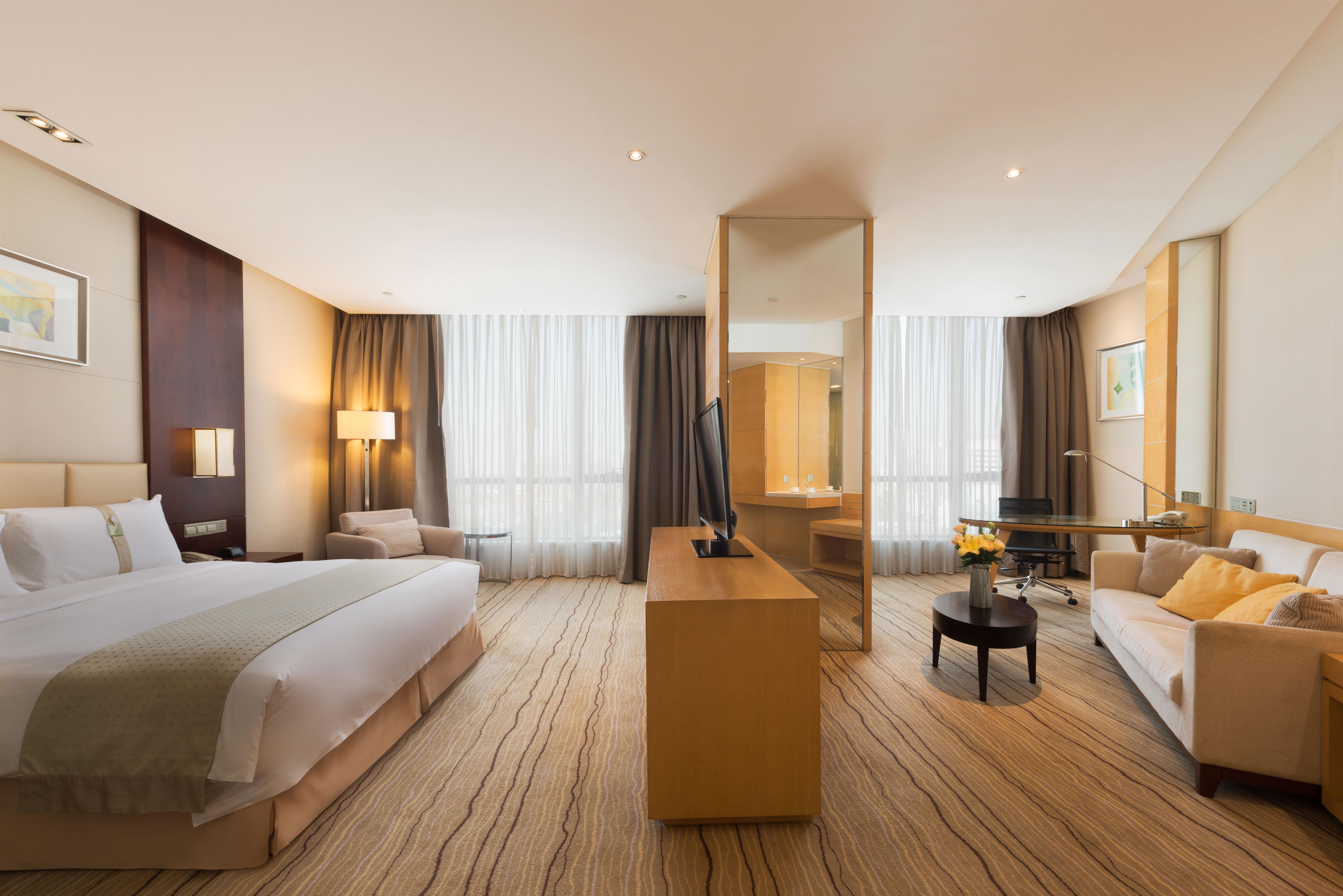 Holiday Inn Taicang City Centre By Ihg Exterior photo