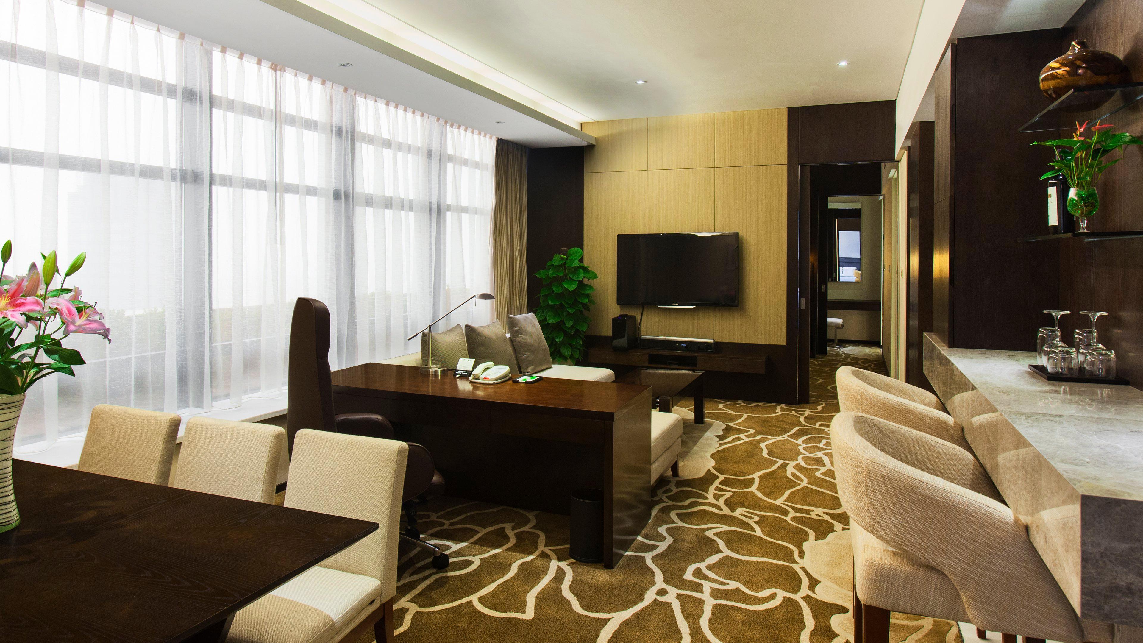 Holiday Inn Taicang City Centre By Ihg Exterior photo