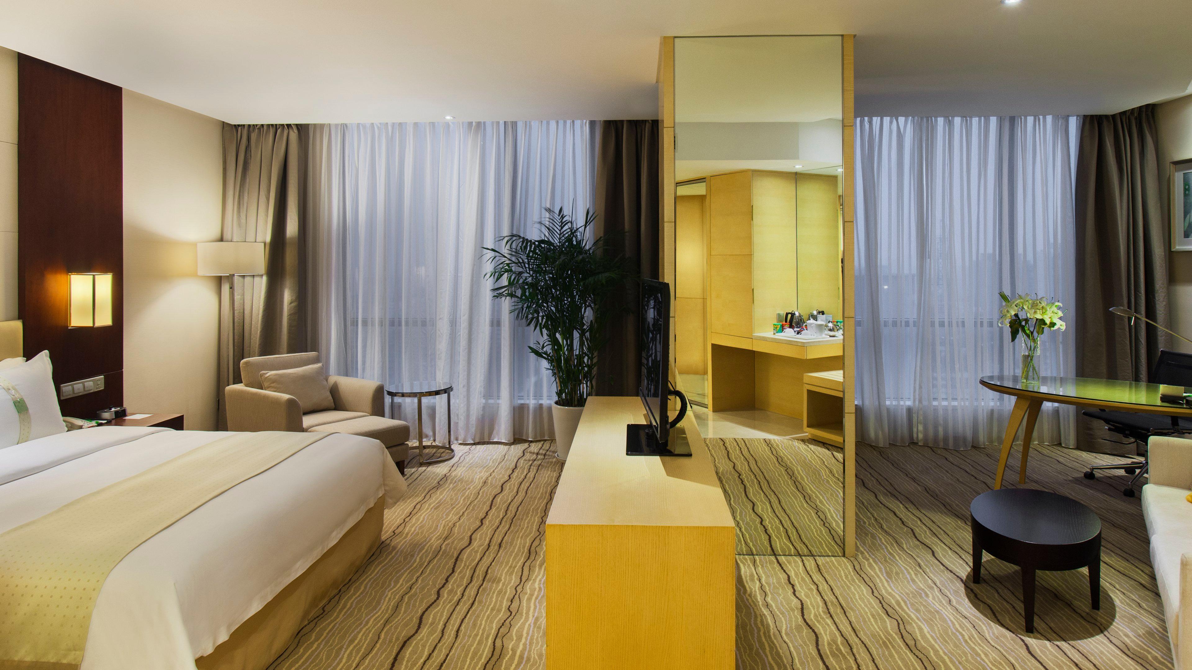 Holiday Inn Taicang City Centre By Ihg Exterior photo