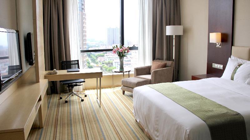 Holiday Inn Taicang City Centre By Ihg Exterior photo